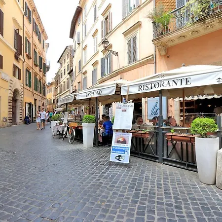 Navona Halldis