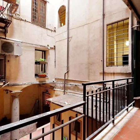 Navona Halldis شقة *